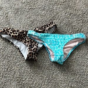 Set of 2, ruched bikini bottoms